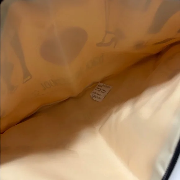 Perfectly Posh Multipurpose Bag - Picture 3 of 5